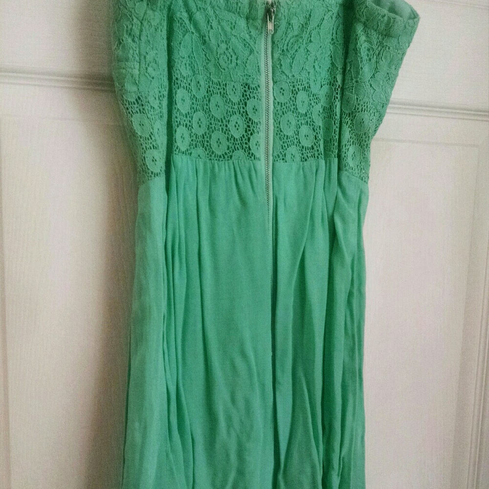 Dress - Picture 5 of 7